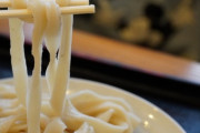 ワイ「ざるそばはワサビ！冷やしうどんと素麺は生姜！」同僚「うどんはワサビだろ」