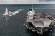 空母の守りは？ 英国、統合電気推進を採用した45型駆逐艦の早期退役を計画
