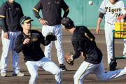 【阪神】岡田彰布監督、ＷＢＣ日本代表内定の中野拓夢にキャンプ中は二塁へ専念させると明言