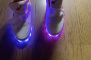 【うｐ】光るスニーカー買いましたｗ