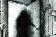 【洒落怖】洒落にならない怖い話『異臭を放つ黒い影』