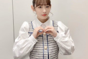 欅坂46小池美波、本日3/31にグループ卒業する長沢菜々香におくる”りぼんポーズ”！今夜放送より24時にお引っ越ししたレギュラーラジオ「ザ・ヒットスタジオ」出演直前オフショット公開