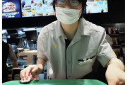 【衝撃】ダウン症の高校生がマックで働き始めた結果