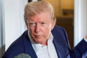 トランプ大統領「関税が導入されれば多くの人の所得税は大幅に減るだろう。完全になくなるかもしれない」「焦点は年収20万ドル（約2900万円）に満たない人」