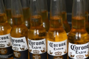 【悲報】アメリカ人の３８％、コロナビールを「今は買わない」【コロナウイルス】