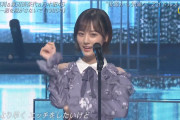 秋元康(27)「セーラー服をぬがさないで」