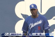 中日・アキーノ、初回からヤバイ守備2連発ｗｗ