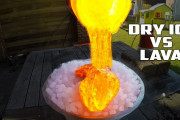 【話題】ドライアイスに溶岩をかけたらどうなる!?　ベルギーの衝撃的な実験チャンネル