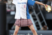 プロ野球中継に人気アイドルが映り込む　インスタ全削除騒動のさなか「可愛すぎる」「無事神宮で発見」