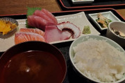 【朗報】「こういうのでいいんだよ」な刺身定食、見つかる
