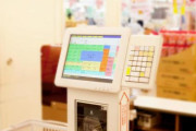 女の子が店のサッカー台で『◯◯』していた。客「その子障害があるの？」母親「！？」客「だって…」