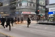 【アウト】 香港市内の様子が完全に戦地化！？ ヤバすぎる動画が公開されてしまう・・・