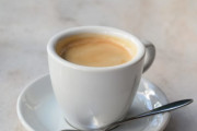 コーヒーとかカフェオレとかそういうやつ以外で眠くならないもの