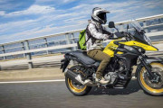 なぜバイクで500km走るのは疲れるのか、右手をちょっと回してるだけなのに
