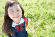 小学校のころ、可愛くて明るくて人気者だった私。給食の時間に私の川柳が読み上げられることになったんだけど…