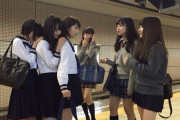 韓国人「日本の女子高生の日常を収めたベストショットがこちら！」「…これは大当たりだ！！！！」