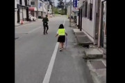 【動画】在日中国人さん、今度は日本で小学生低学年を付け回し無断撮影して動画をアップ　少女は気づいたのか走って逃げる
