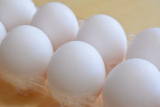【悲報】スーパーで卵を買う奴、バカだった