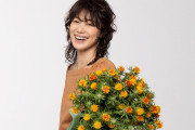 今井美樹　59歳の今、60代の役割を考えている。「紅花」とのご縁を『おもひでぽろぽろ』のタエ子ちゃんがつないでくれたから