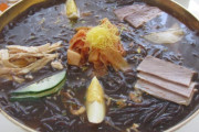 【朗報】北朝鮮の最高級レストランの『玉流館』、平壌冷麺がめっちゃ美味そうｗｗｗｗｗ