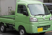 軽自動車の男みると笑ってしまうんだが