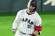 侍J鈴木誠也〝雄叫び〟2ランホームラン！渾身ガッツポーズでチームを鼓舞！！