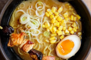外国人「フランスでラーメン店をオープンさせた、これがうちのメニューだよ！」