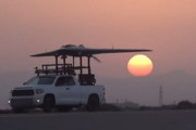 イラン、ジェット推進の新型自爆ドローン公開…ロシアに輸出も！