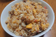 【画像】例の貧乏飯漫画に出てくる牛丼焼飯作ってみたよ～！