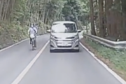 【動画】自転車おじさんの見事な運転がこちらｗｗｗｗｗｗｗｗｗｗｗｗｗｗｗｗ