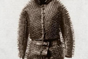 1800年代にロシアで使用されていた「シベリアの熊狩り甲冑」がまるで刃の鎧な件