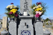 「お墓に水をかけてはいけない」って本当？葬儀社社長が「保証する」見解は…