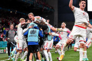 【EURO2020】連敗スタートのデンマークが最下位から大逆転の2位通過!　エリクセン離脱乗り越えてウェールズ待つラウンド16へ《ユーロ2020》