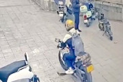 【動画】歩道走行には気をつけろ。中国で撮影された不幸な事故。