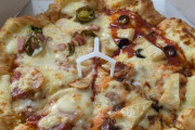 【≠ME】『#ノイステPZ』美味しそうだなぁ🍕🤤