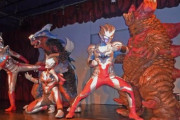 彡(^)(^)｢ウルトラマンショー企画したで！これは子供達沢山来るやろなあ｣