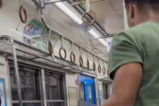 【動画】黒人の陽キャ、日本の鉄道でダンスを披露するも完全スルーされる
