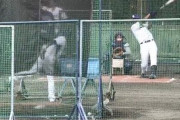 【中日】ブライト健太、フリー打撃でバックスクリーン直撃