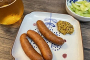 父親の食事を見て「パパだけズルい！」と抗議した息子をすごい剣幕で止めた母親
