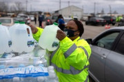 【米国】停電・断水の続くテキサス…880万人がお湯を使えず、12万人が断水、22人が死亡