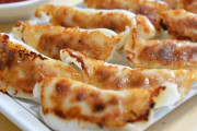 中国人「焼き餃子は元々は残飯のリサイクルなので客に出すような物ではない」