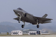 韓国軍、戦闘機F35Aを20機追加導入へ　米国と購入契約