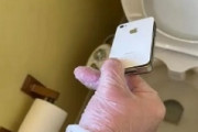トイレの奥底から10年前に失くしたiPhoneが見つかるｗｗｗ