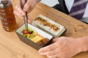 【物価高】もはや外食はランチでも1200円に　一般サラリーマンは自炊、お弁当持参が半数に