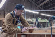 欅の端材が美しいカッティングボードに　岡崎製材の木工職人を紹介する参考動画