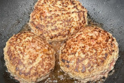 ハンバーグってパン粉とか片栗粉なしでも作れる？