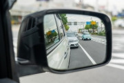 【自動車】「あおり運転」なぜ土日に多く発生する？ 加害者の車の特徴、狙われやすい車の特徴は？