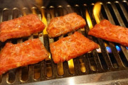 ワイ、焼肉が食べたすぎて一人焼肉に行くか迷う