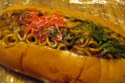 外国人「焼きそばパンは馬鹿げてるのに美味いんだよな」世界の炭水化物×炭水化物の組み合わせ