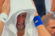 ジョコビッチが試合中に号泣…！！年間GSのプレッシャーは凄いんだな…